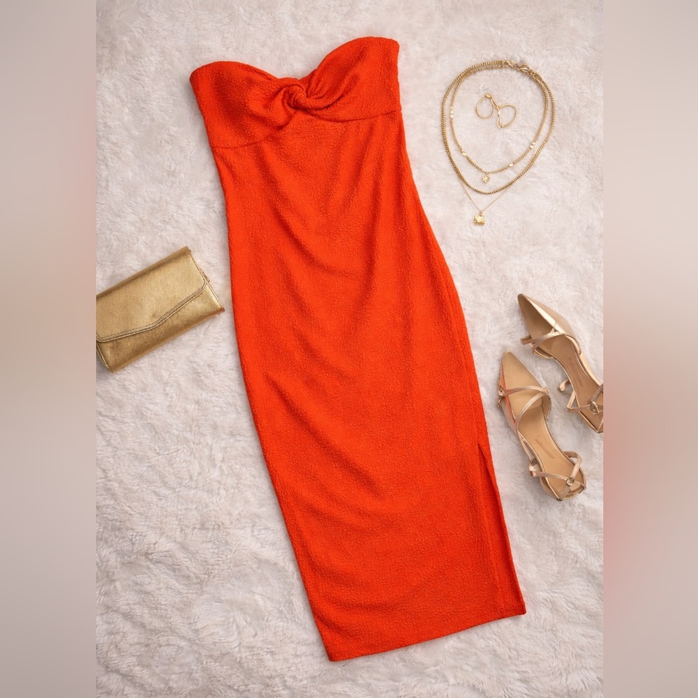 On the Wild Table Orange Strapless Midi Dress Twist Front Bodycon Resort Medium - Picture 3 of 13